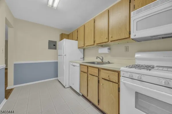 $289,900 | 46 Sandra Circle, Unit 4, Westfield, NJ 07090