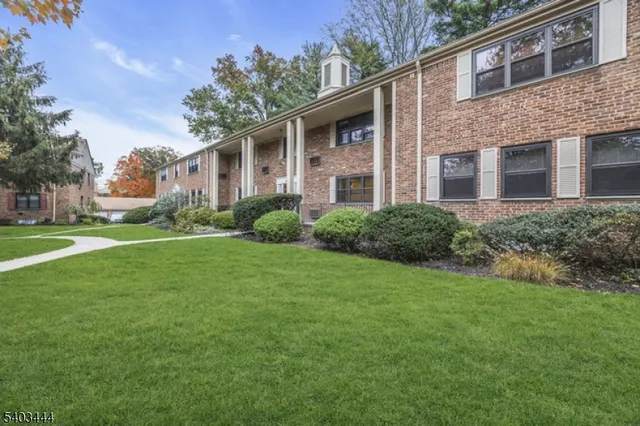$289,900 | 46 Sandra Circle, Unit B, Westfield, NJ 07090