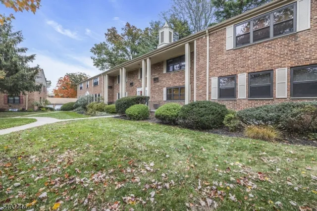 $289,900 | 46 Sandra Circle, Unit B, Westfield, NJ 07090