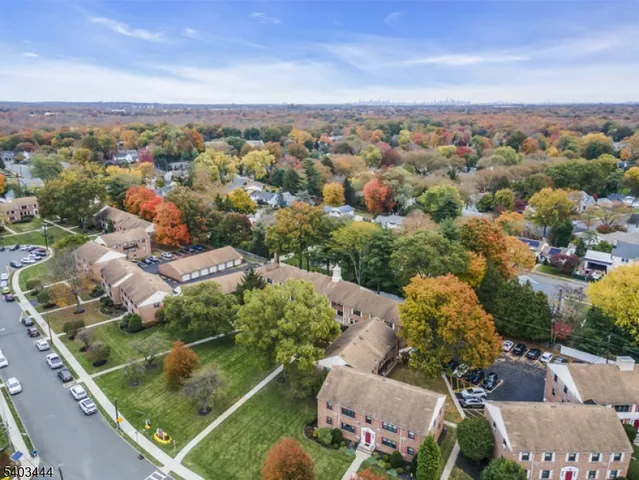 $289,900 | 46 Sandra Circle, Unit B, Westfield, NJ 07090