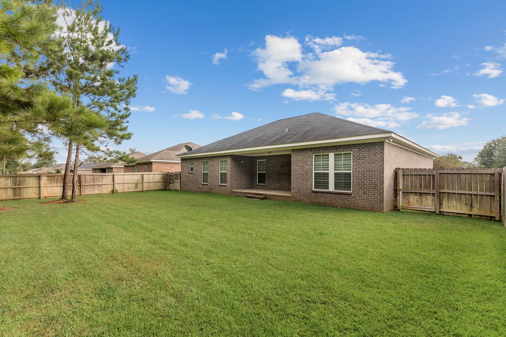 335 Cotton Ridge Lane Dothan, AL 36301 - Photo 7 of 48