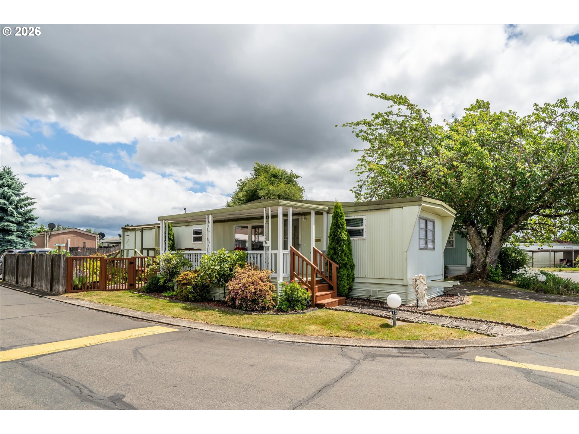 2150 Laura Street, Unit 79 Springfield, OR 97477 - Photo 2 of 34