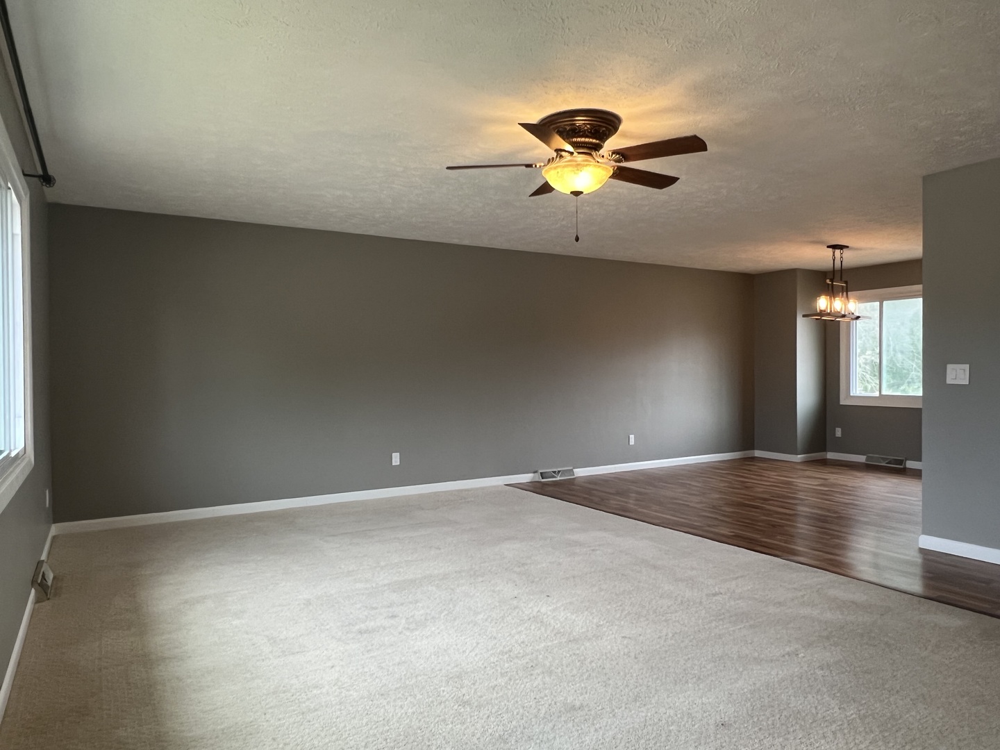 1120 Andover Road Bloomington, IL 61704 - Photo 12 of 31 Gallery Image 12