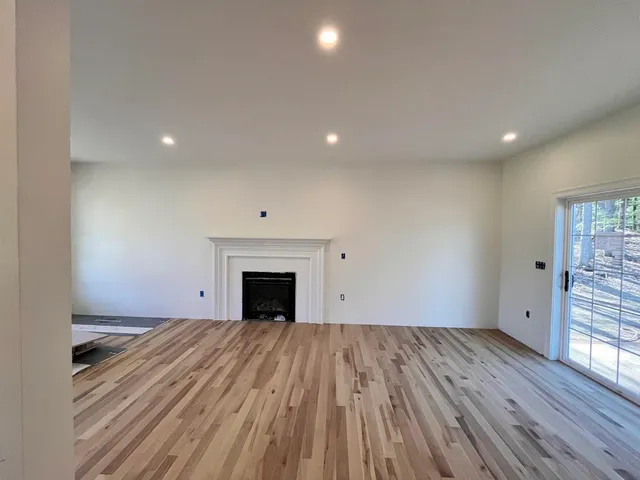 $749,900 | 31 Blaisdell Court, Unit 3718, Raymond, NH 03077