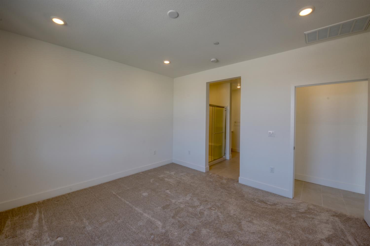 2109 Blossom Ranch Road Patterson, CA 95363 - Photo 19 of 33 a view of an empty room