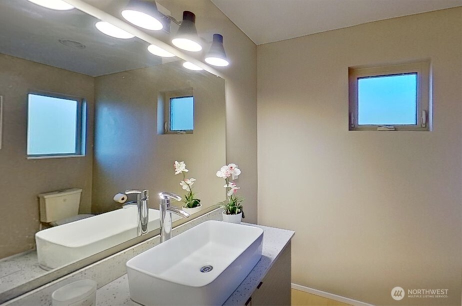 3609 York Road South Seattle, WA 98144 - Photo 5 of 34