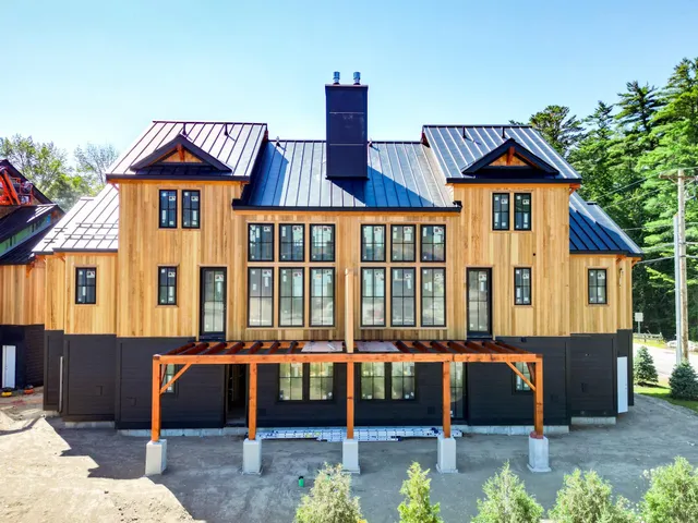 $1,875,000 | 11 Black Diamond Road, Unit 3, Conway, NH 03860