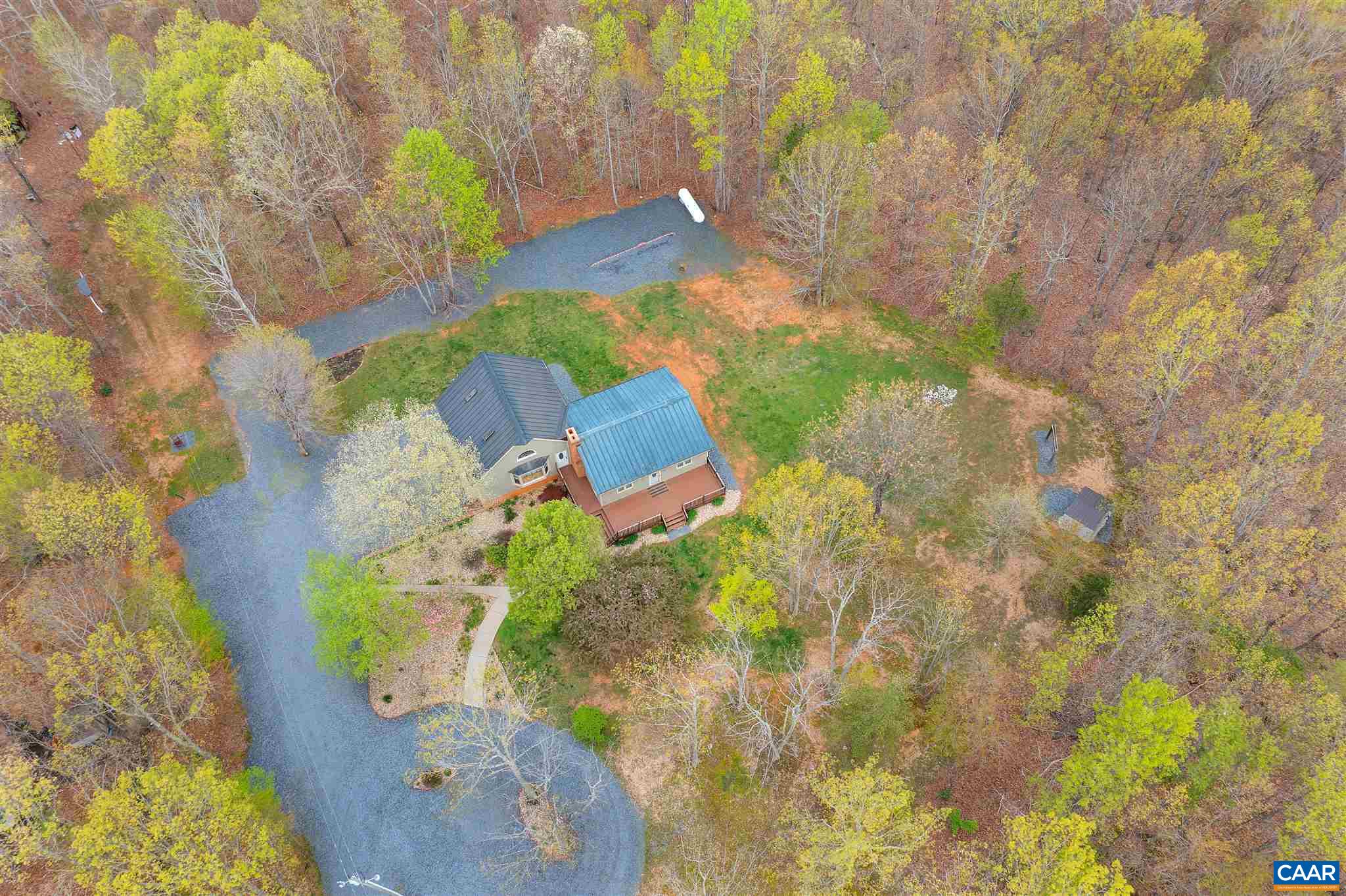 1253 Axtell Road Howardsville, VA 24562 - Photo 3 of 51