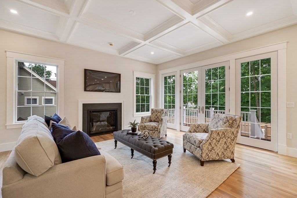 40 Voss Terrace Newton, MA 02459 - Photo 6 of 35