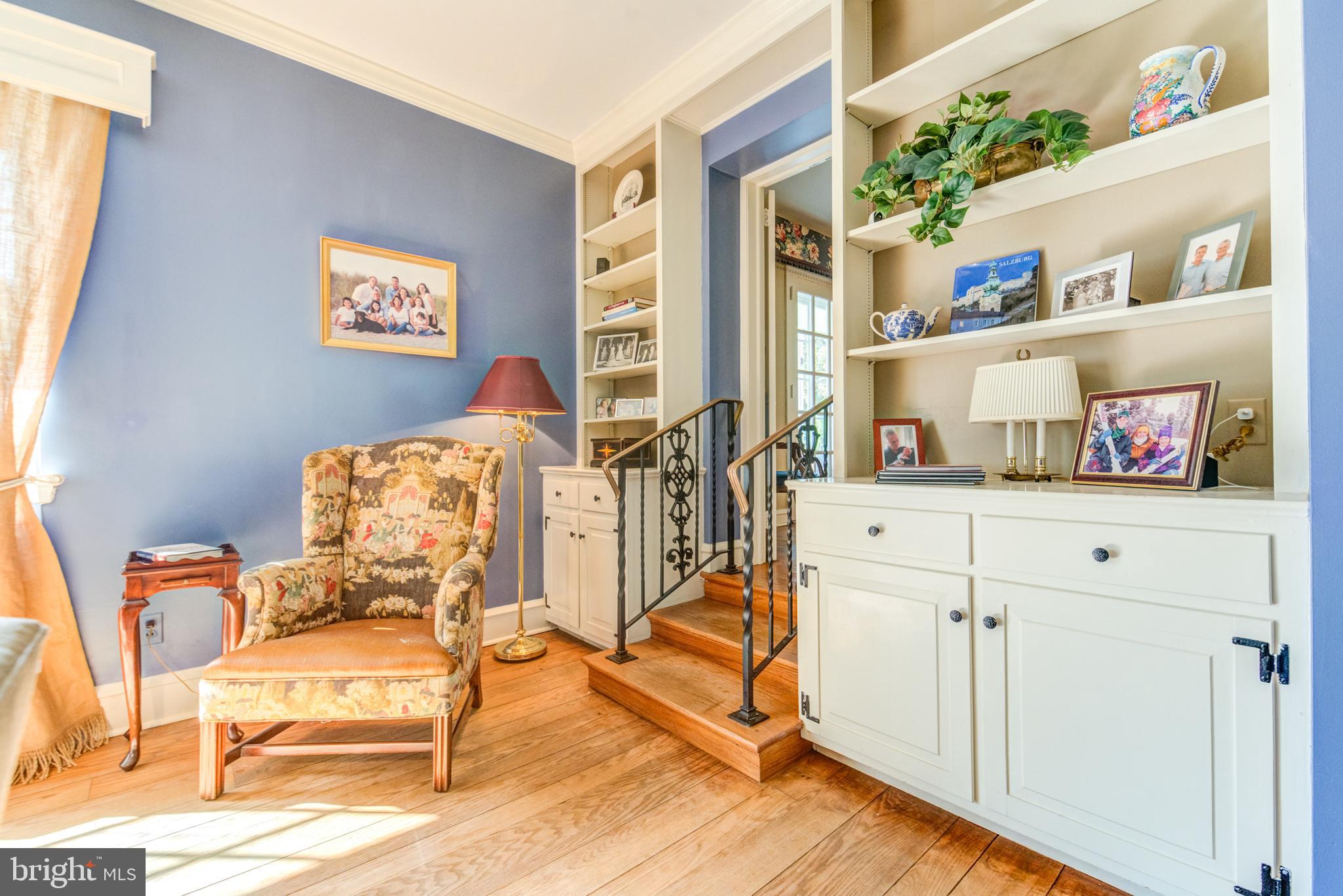 4018 Goshen Road Newtown Square, PA 19073 - Photo 20 of 62 Living Room