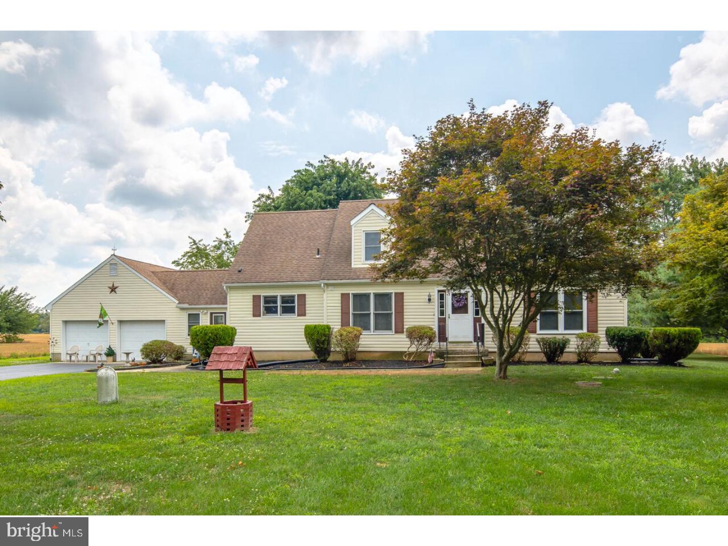 602 Burlington Road Elmer, NJ 08318 - Photo 2 of 25