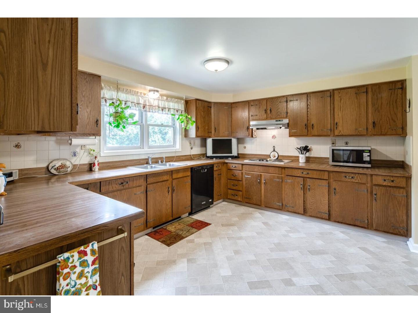 602 Burlington Road Elmer, NJ 08318 - Photo 8 of 25