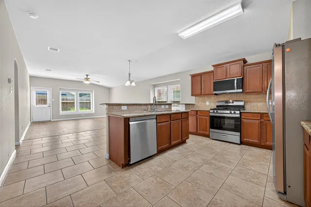 $1,900 | 5530 Casa Calvet Drive, Katy, TX 77449