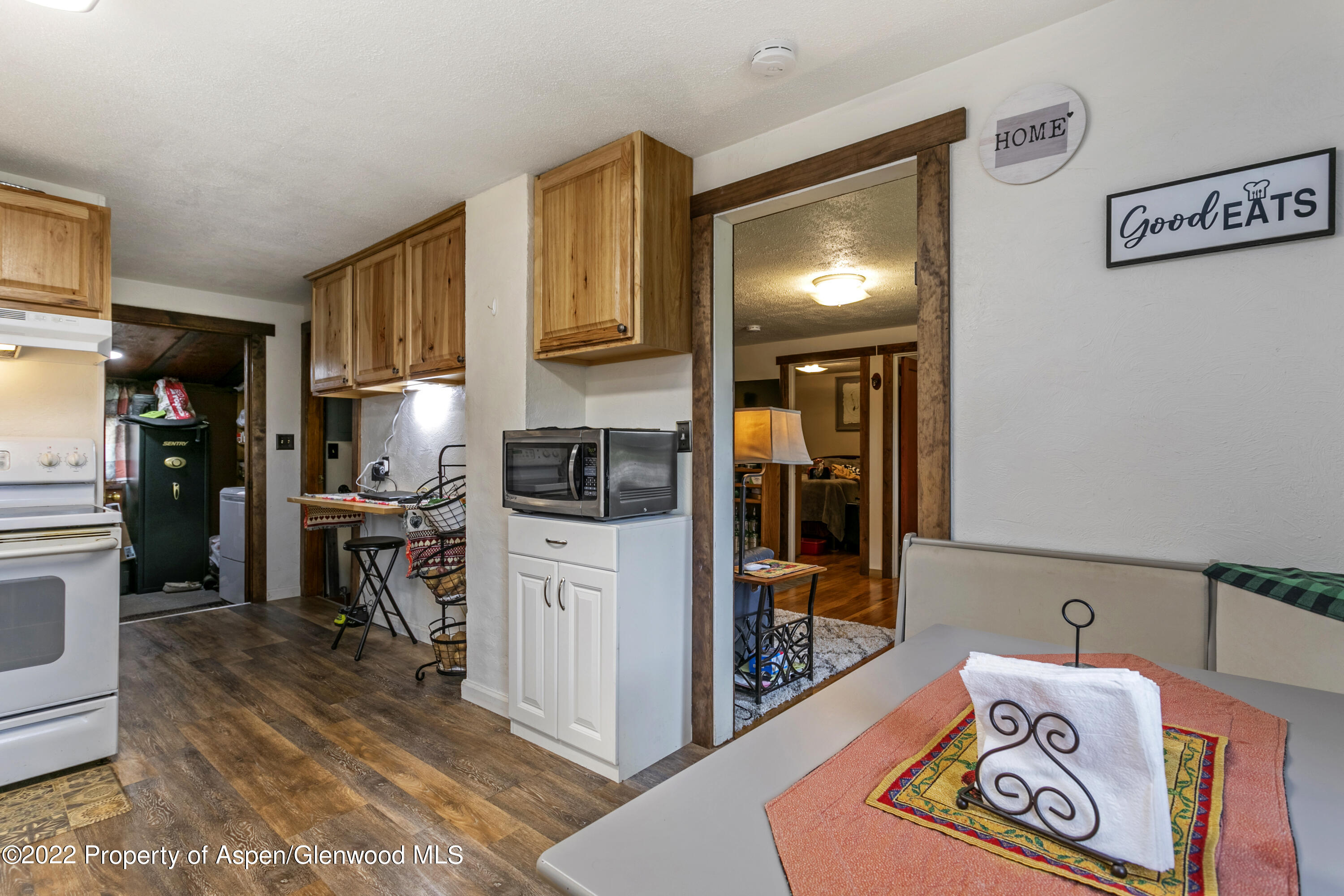 760 Valley Road Gypsum, CO 81637 - Photo 10 of 26 760 Valley Rd-003
