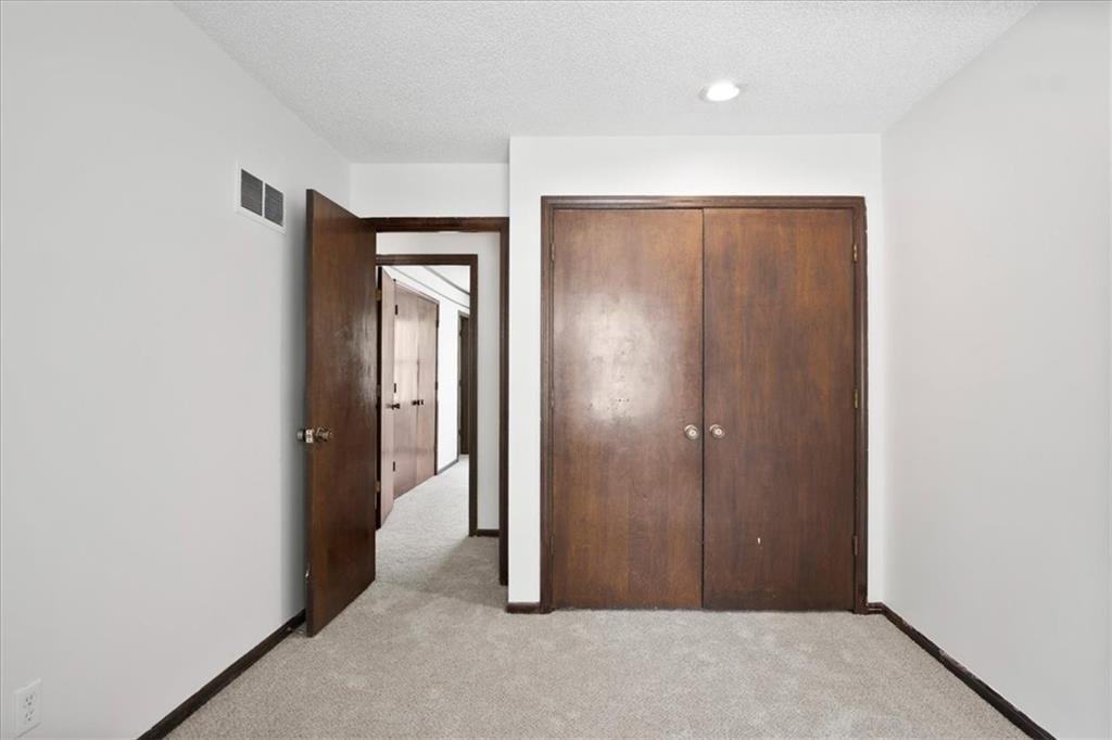 14204 South Raintree Drive Olathe, KS 66062 - Photo 16 of 29