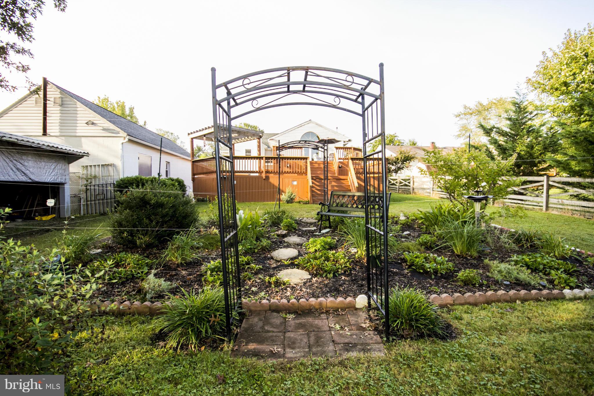 2932 Northwind Road Baltimore, MD 21234 - Photo 3 of 30 A Gardener's Delight!