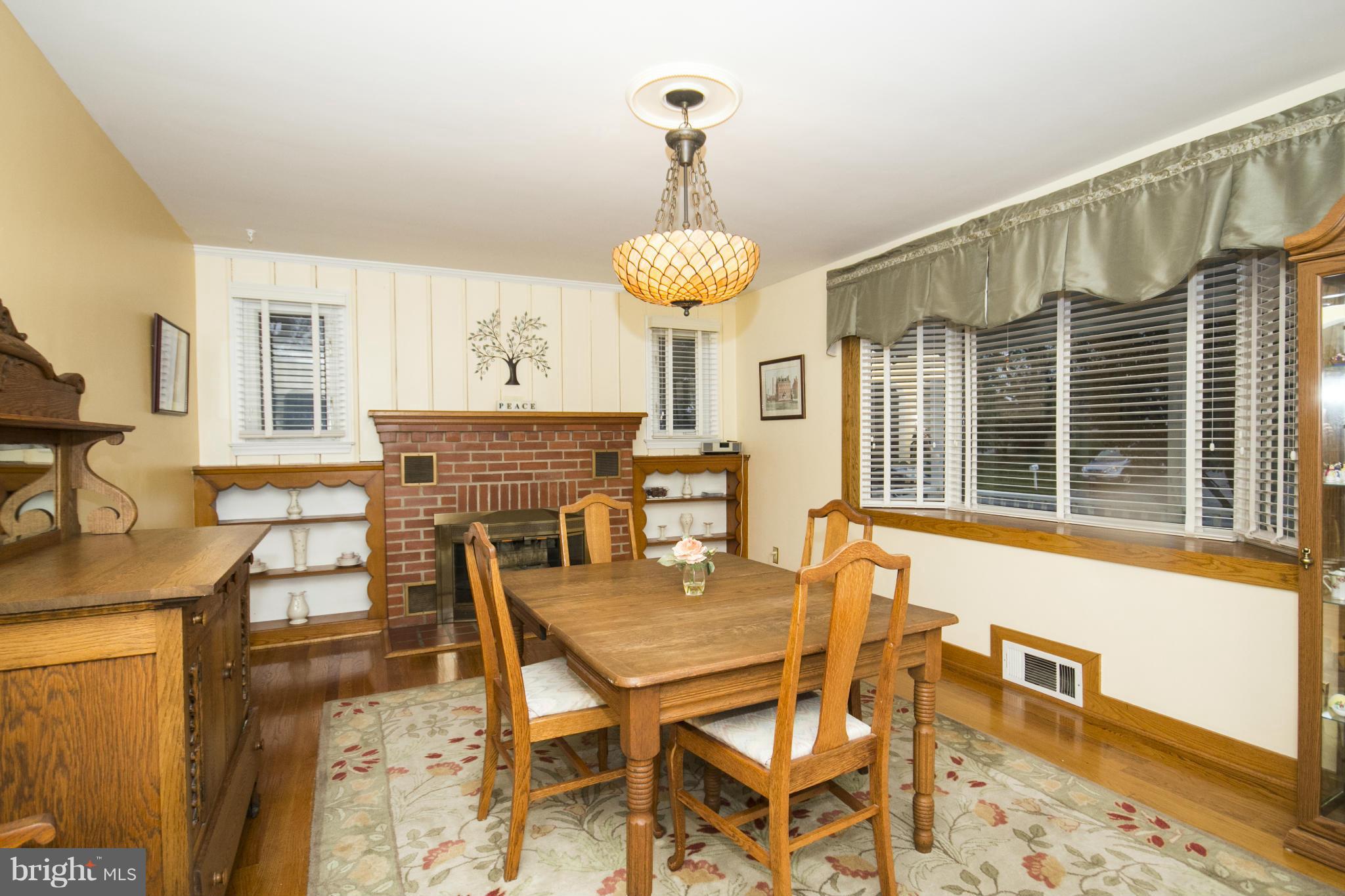 2932 Northwind Road Baltimore, MD 21234 - Photo 8 of 30 Living Room