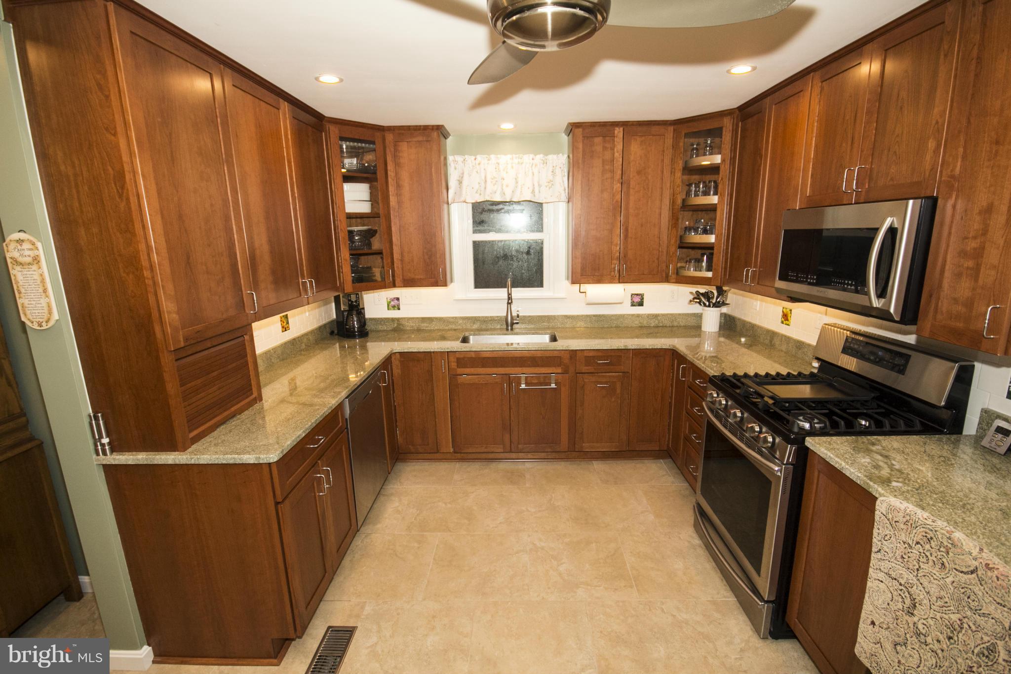 2932 Northwind Road Baltimore, MD 21234 - Photo 10 of 30 Kitchen
