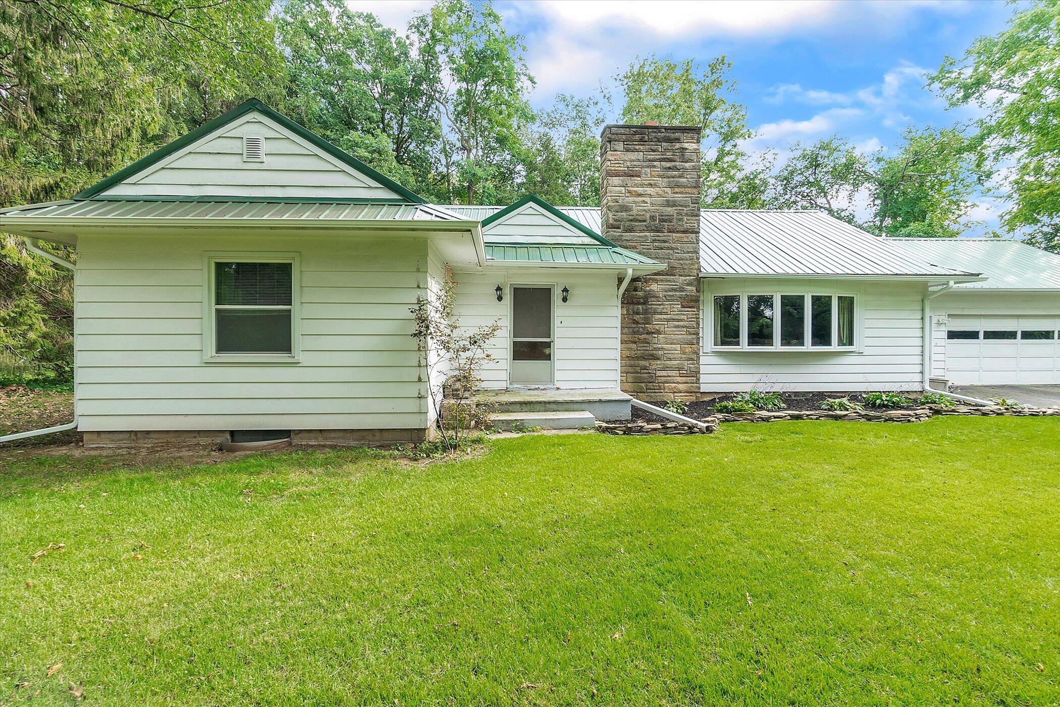 6351 Horton Road Jackson, MI 49201 - Photo 5 of 42 05-6351-Horton-Rd-WindowStill-Real-Estat