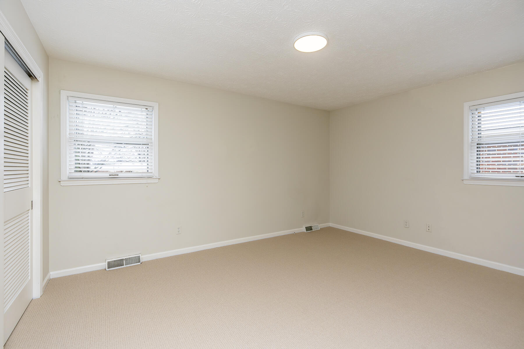 3228 Tates Creek Road Lexington, KY 40502 - Photo 20 of 33 3228tates20