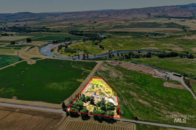 $325,000 | 2327 Snapp Lane, Midvale, ID 83645