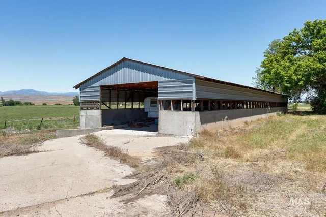 $325,000 | 2327 Snapp Lane, Midvale, ID 83645