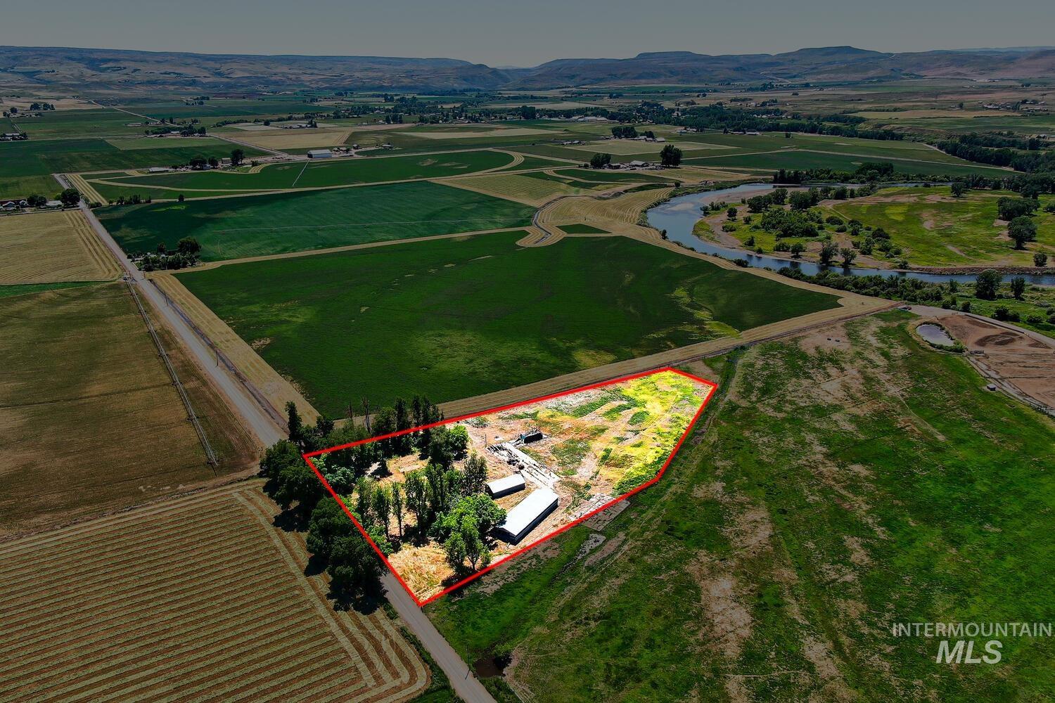 2327 Snapp Lane Midvale, ID 83645 - Photo 4 of 26