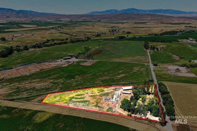 $325,000 | 2327 Snapp Lane, Midvale, ID 83645