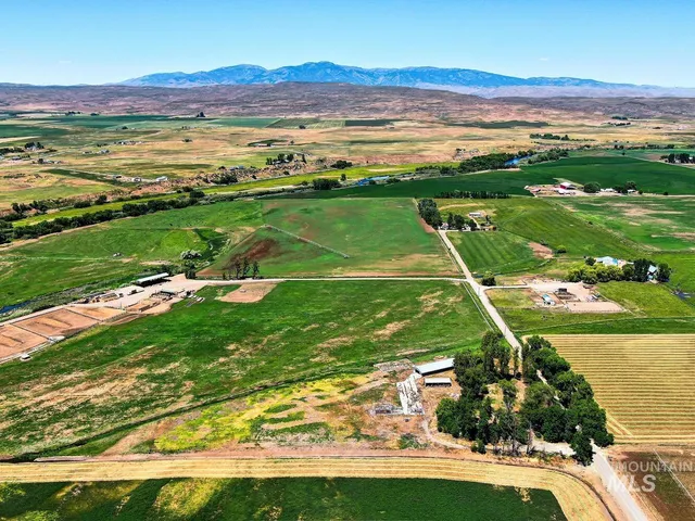 $325,000 | 2327 Snapp Lane, Midvale, ID 83645