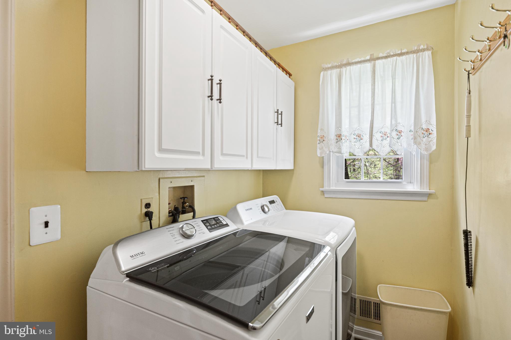14202 Sagewood Road Phoenix, MD 21131 - Photo 24 of 36 Main level laundry