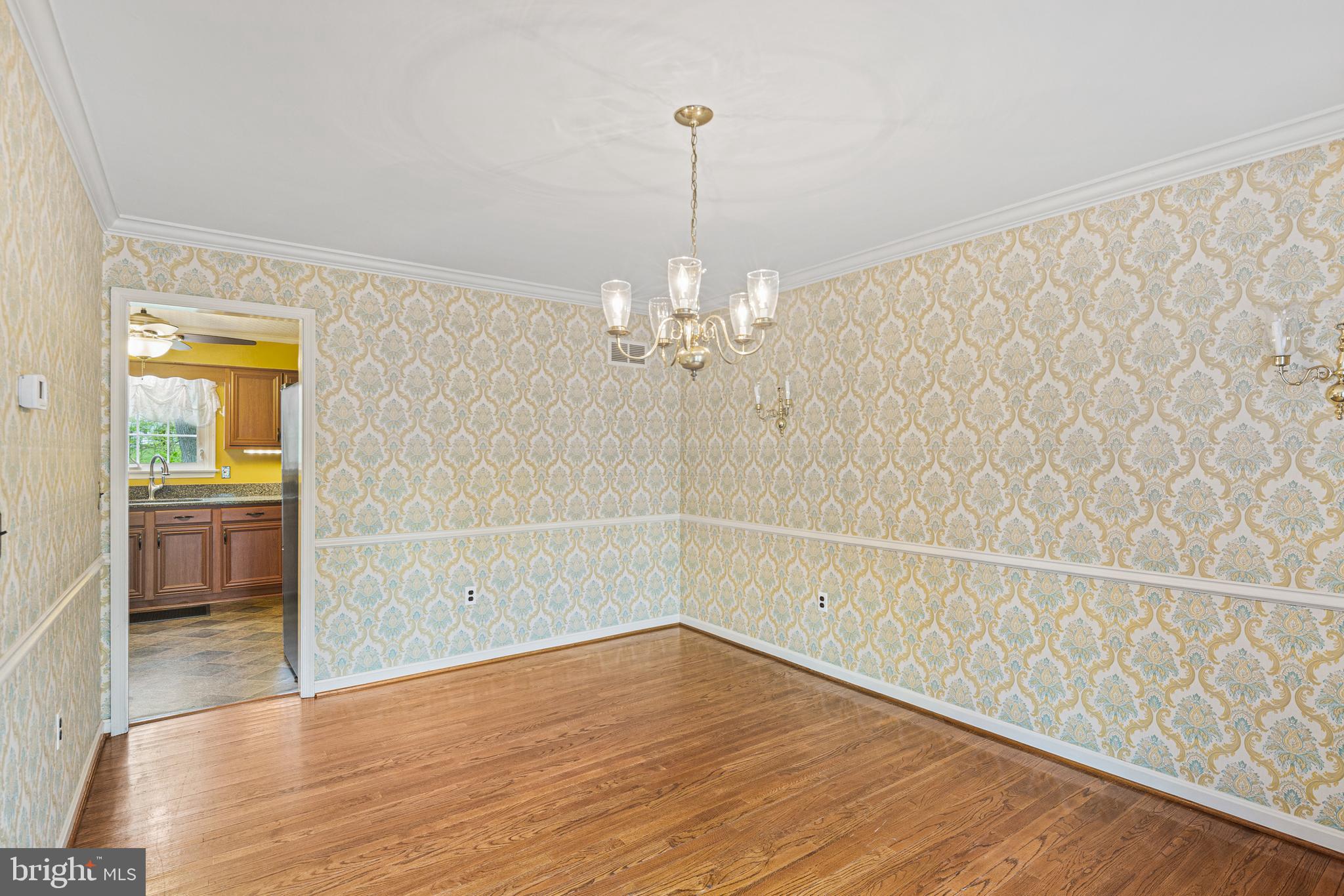 14202 Sagewood Road Phoenix, MD 21131 - Photo 4 of 36 Dining room