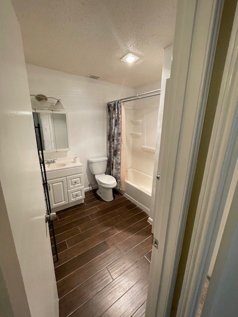 3535 NASA Road 1, Unit 49 Seabrook, TX 77586 - Photo 14 of 17 a bathroom with a sink toilet and shower