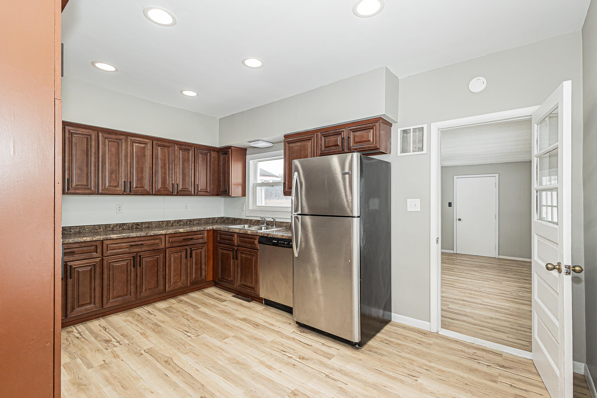 835 South Ray Quincy Road Montgomery, MI 49255 - Photo 5 of 54 781A9354