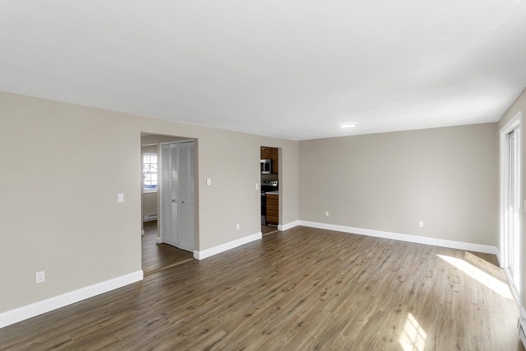 22 Warebrook Villiage, Unit 22 Ware, MA 01082 - Photo 5 of 23