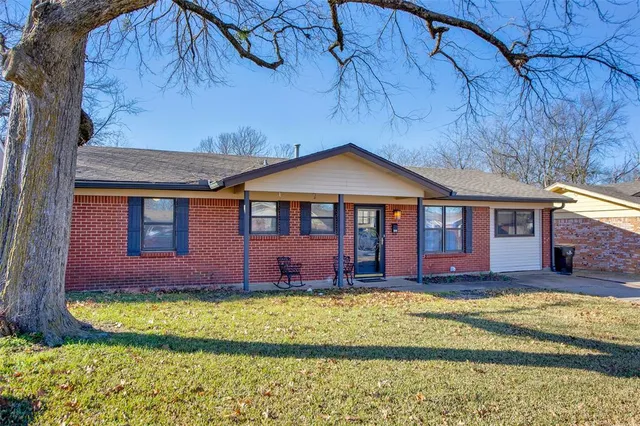 $205,000 | 162 North Imperial Drive, Denison, TX 75020