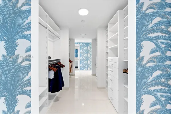 $45,000 | 300 Biscayne Blvd Way, Unit 901E, Miami, FL 33131