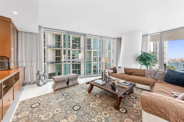 $45,000 | 300 Biscayne Blvd Way, Unit 901E, Miami, FL 33131