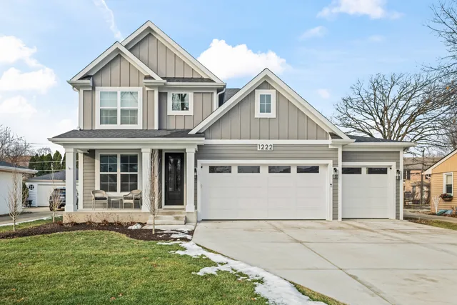 $1,398,925 | 1222 North Walnut Avenue, Arlington Heights, IL 60004