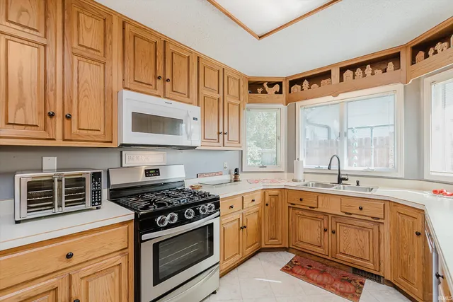 $314,900 | 4108 West Friar Drive, Muncie, IN 47304