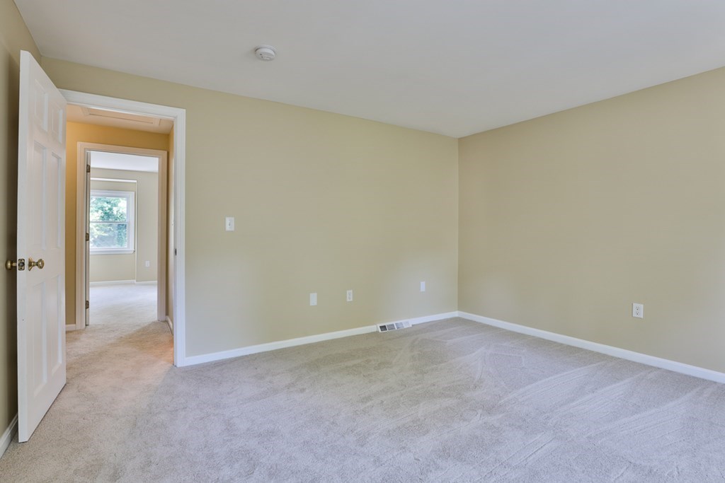 88 Sentry Way, Unit 88 Merrimack, NH 03054 - Photo 18 of 22 Gallery Image 18