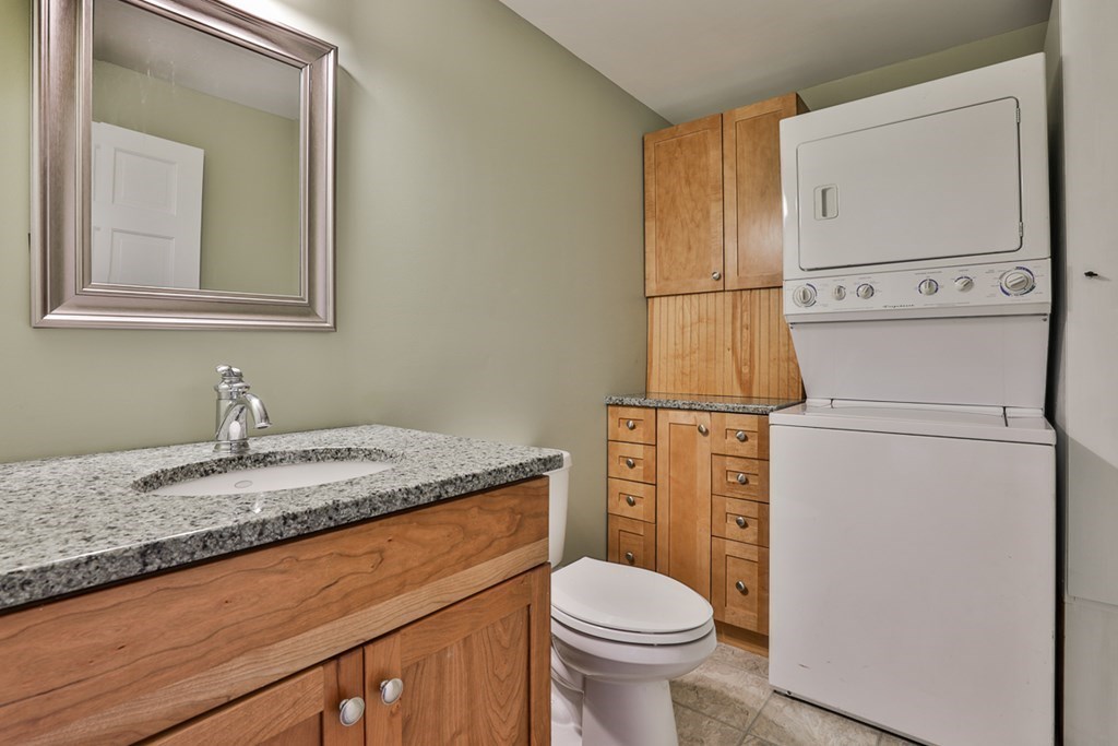 88 Sentry Way, Unit 88 Merrimack, NH 03054 - Photo 4 of 22 Gallery Image 4