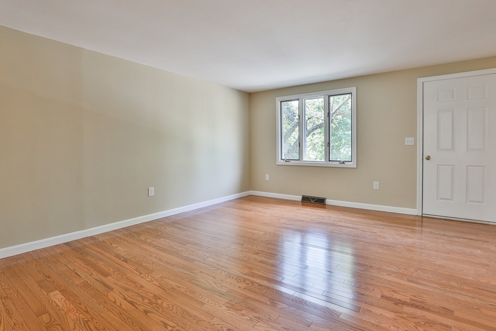 88 Sentry Way, Unit 88 Merrimack, NH 03054 - Photo 6 of 22 Gallery Image 6