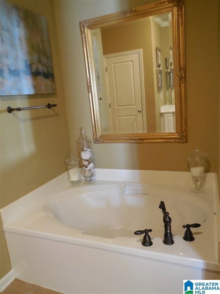 1181 Inverness Cove Way Hoover, AL 35242 - Photo 19 of 33