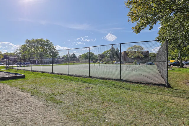 a view of a tennis court