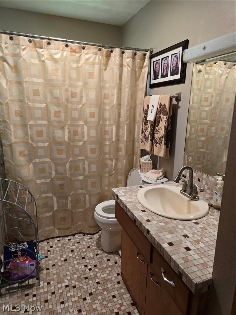 2922 Waverly Road Williamstown, WV 26187 - Photo 6 of 30