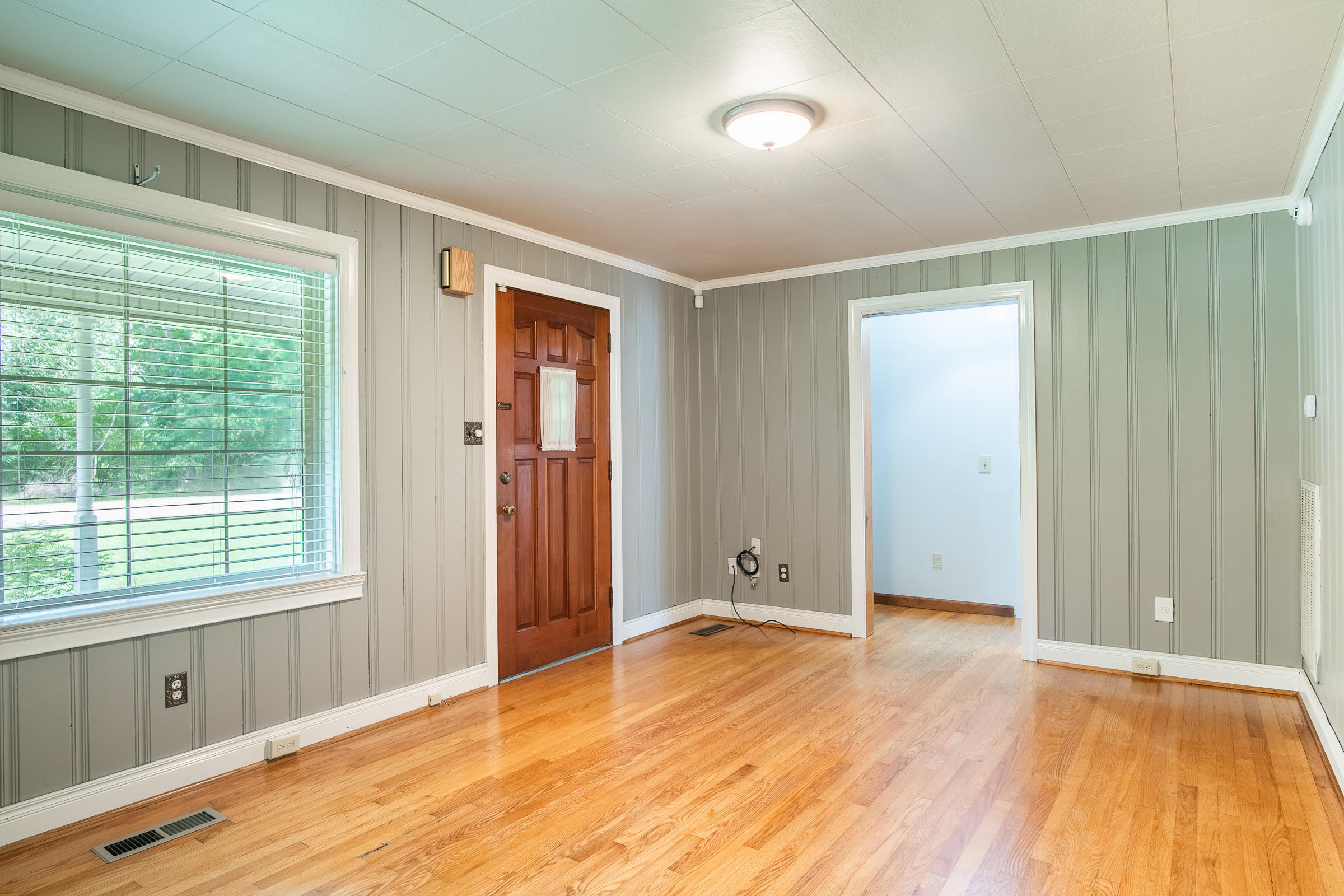 7114 Levi Road Hixson, TN 37343 - Photo 3 of 27 Levi-12