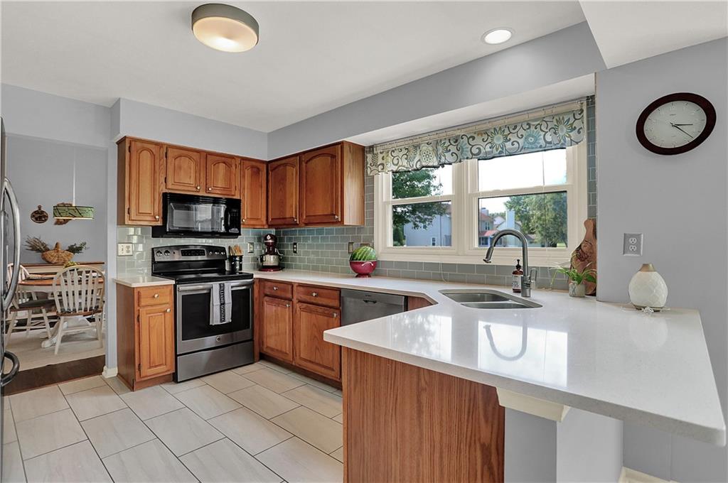 10730 Thistle Ridge Fishers, IN 46038 - Photo 14 of 46 Gallery Image 14