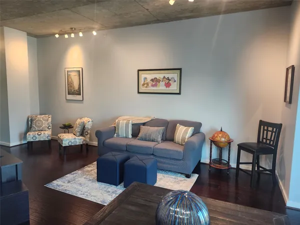 $300,000 | 5925 Almeda Road, Unit 11513, Houston, TX 77004