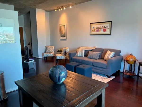 $300,000 | 5925 Almeda Road, Unit 11513, Houston, TX 77004