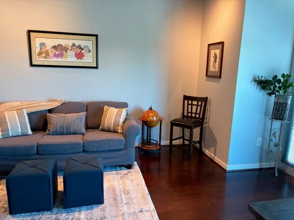 $300,000 | 5925 Almeda Road, Unit 11513, Houston, TX 77004